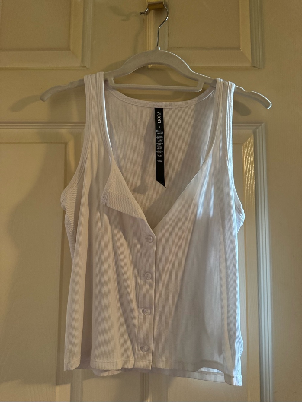 Vuori White Ribbed Button-Front Crop Tank